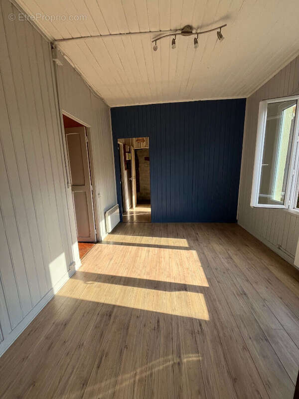 Maison à CHEPTAINVILLE