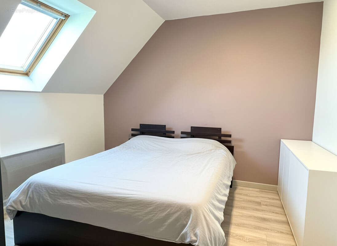 Maison à VILLENEUVE-LE-COMTE