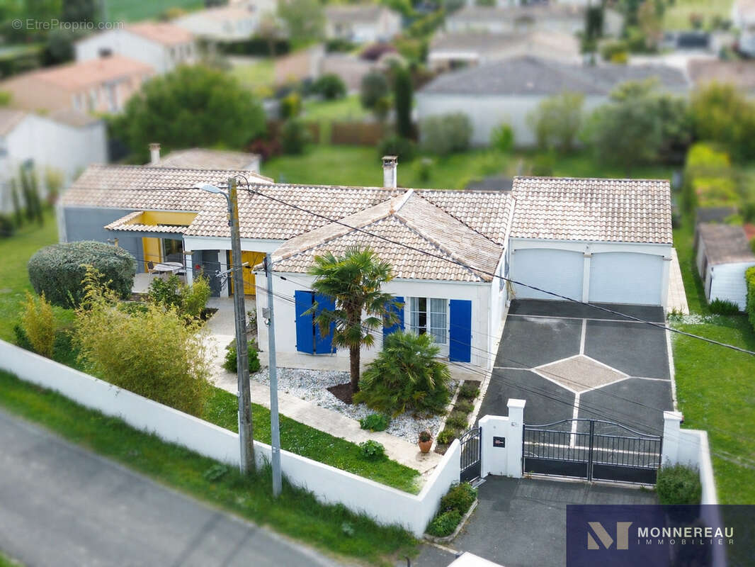 Maison à MESCHERS-SUR-GIRONDE