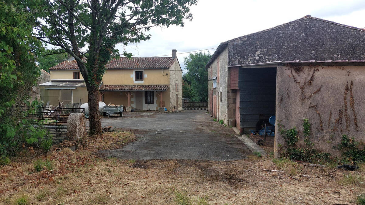 Maison à SCIECQ