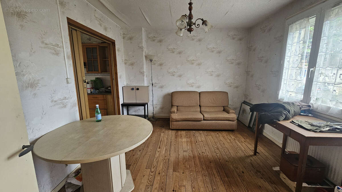 Maison à BELLAC