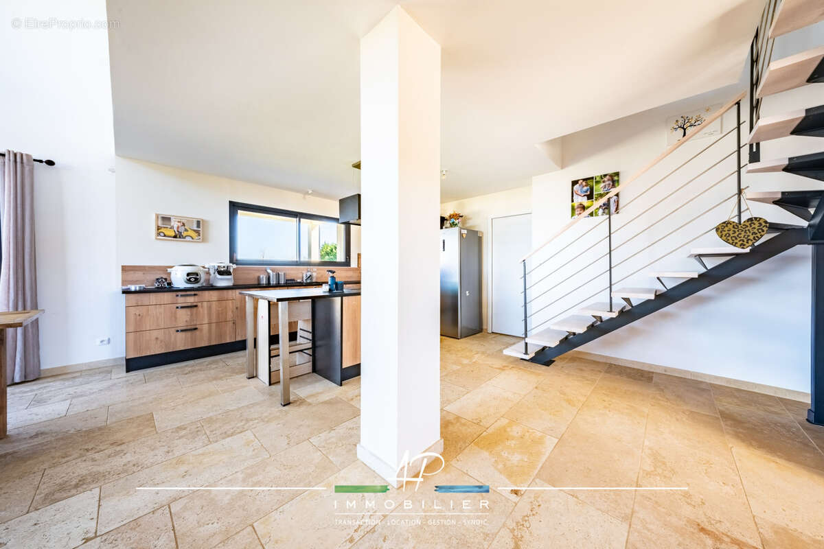 Maison à MIREBEAU-SUR-BEZE