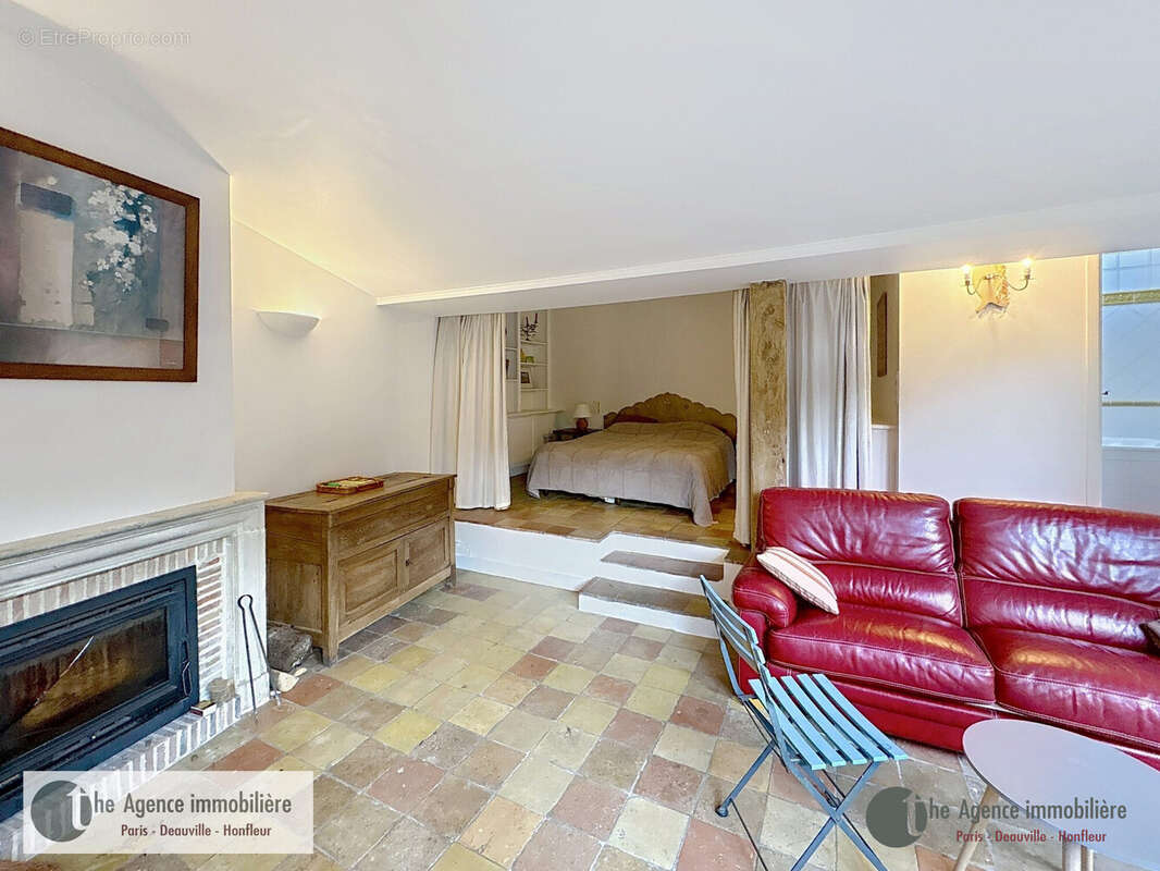 Maison à FIQUEFLEUR-EQUAINVILLE