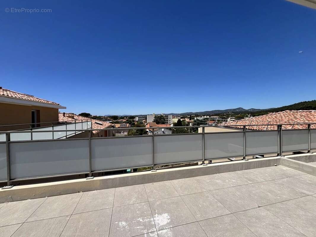 Appartement à SIX-FOURS-LES-PLAGES