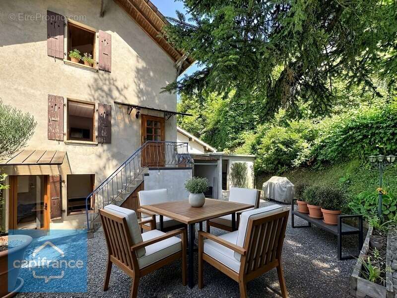 Maison à ALLINGES