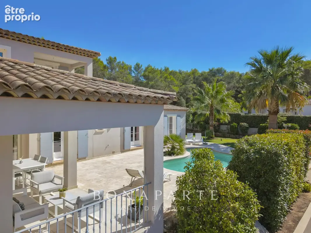 Valescure, villa 4 chambres, secteur résidentiel sécurisé et recherché - photo 4