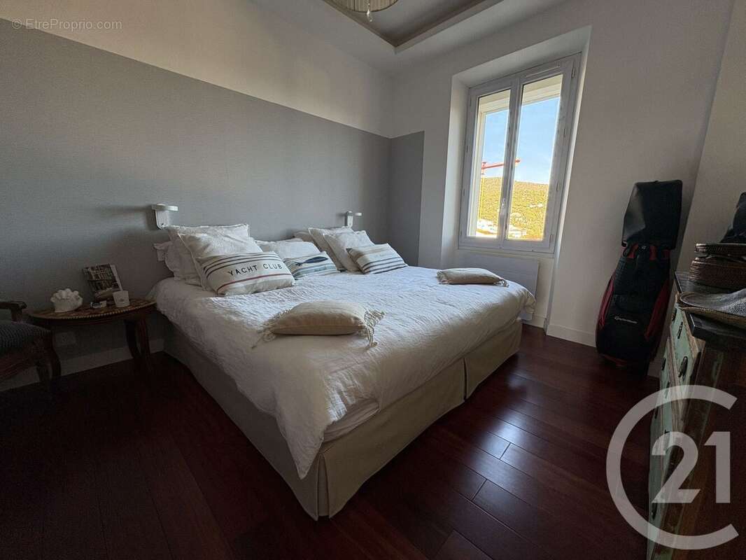 Appartement à BORMES-LES-MIMOSAS