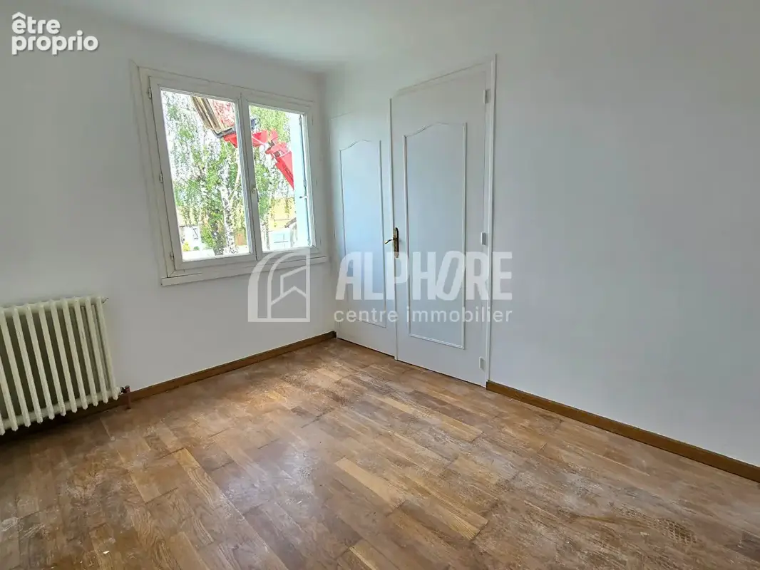 Maison spacieuse 194m² - 7 chambres - Les Sorinières Bourg - photo 4