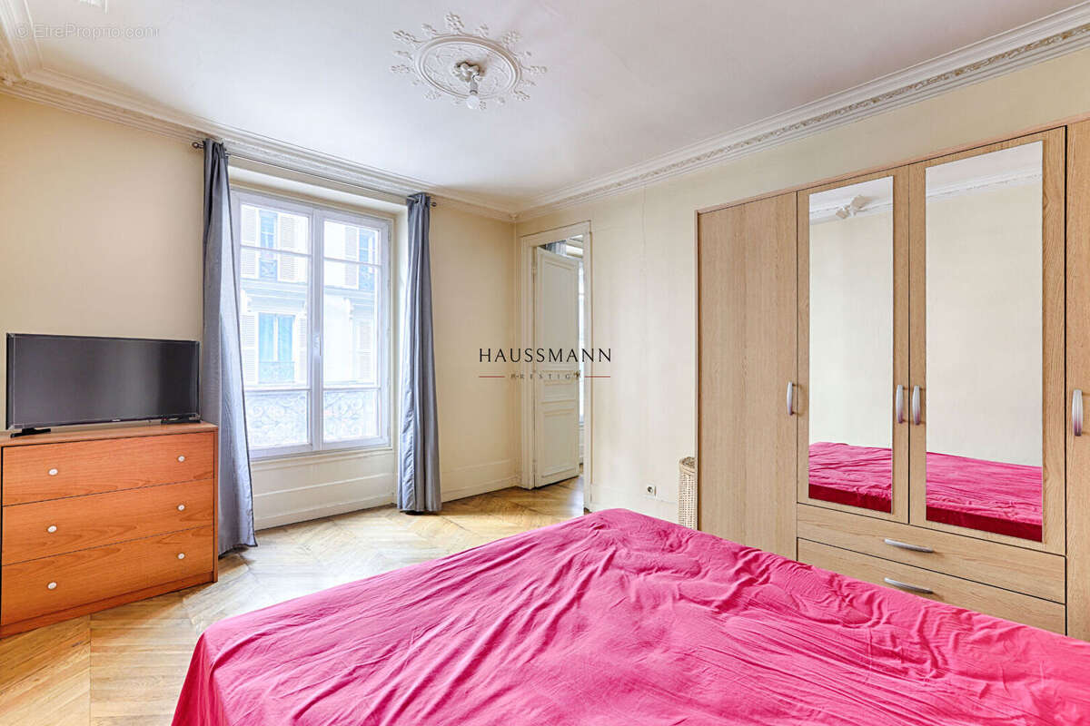 Appartement à PARIS-9E