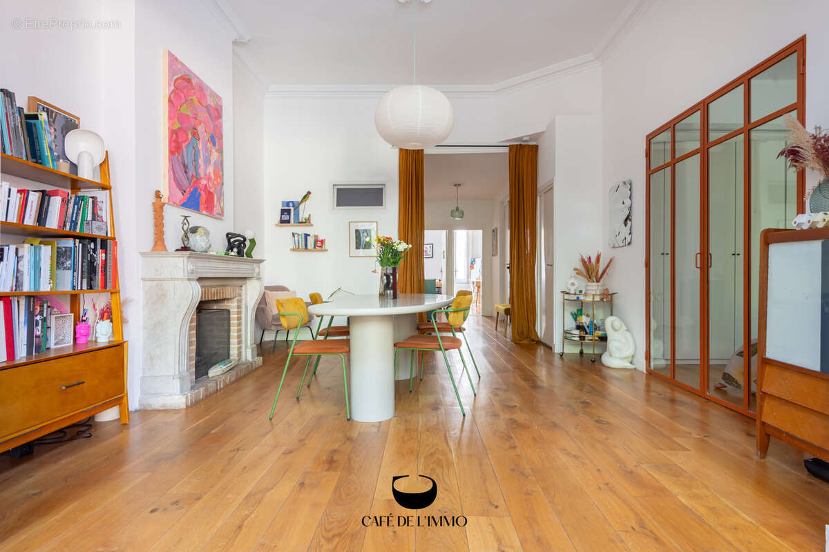 Appartement à MARSEILLE-6E