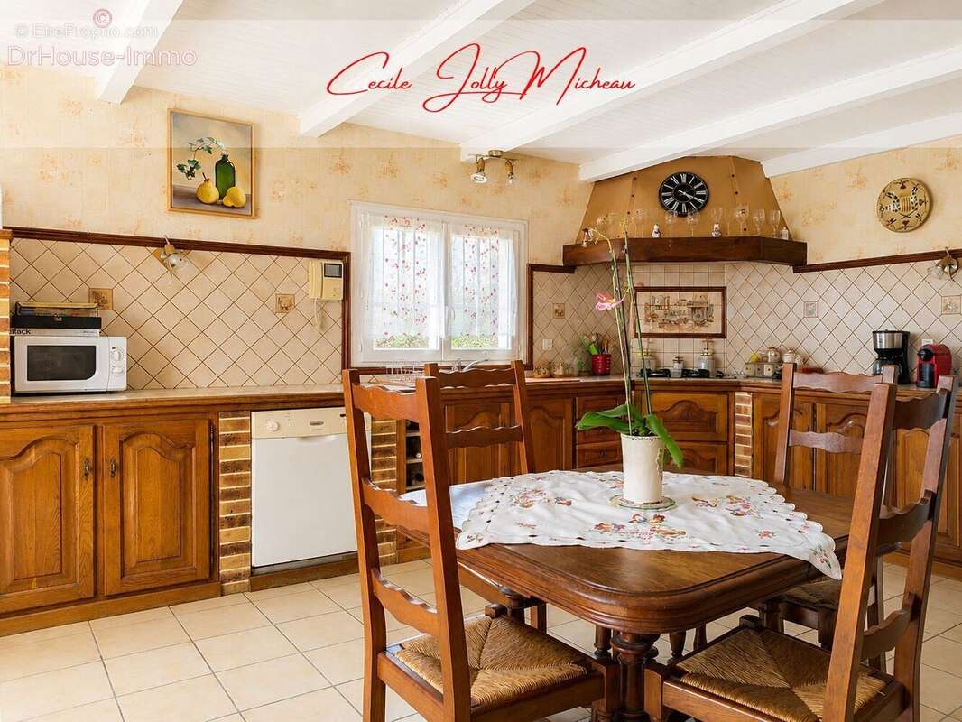 Maison 244 m² à Anglade  - photo 14