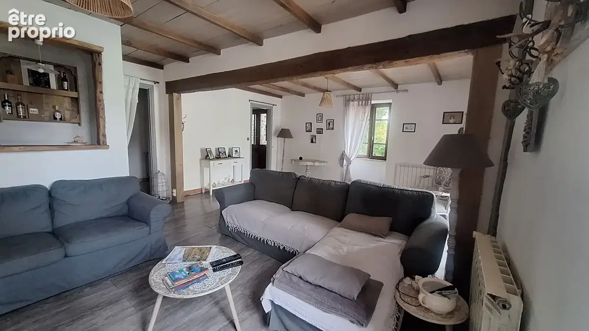 Maison familiale aux beaux volumes, avec piscine et extérieur - photo 7