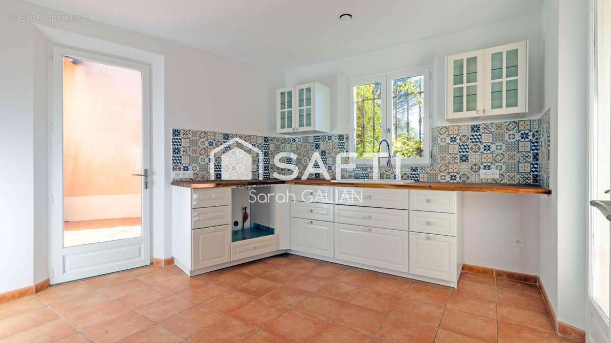 Photo 3 - Maison à ROQUEBRUNE-SUR-ARGENS