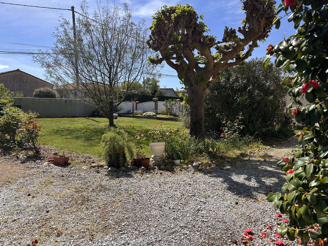 Maison à VIVIERS-LES-MONTAGNES