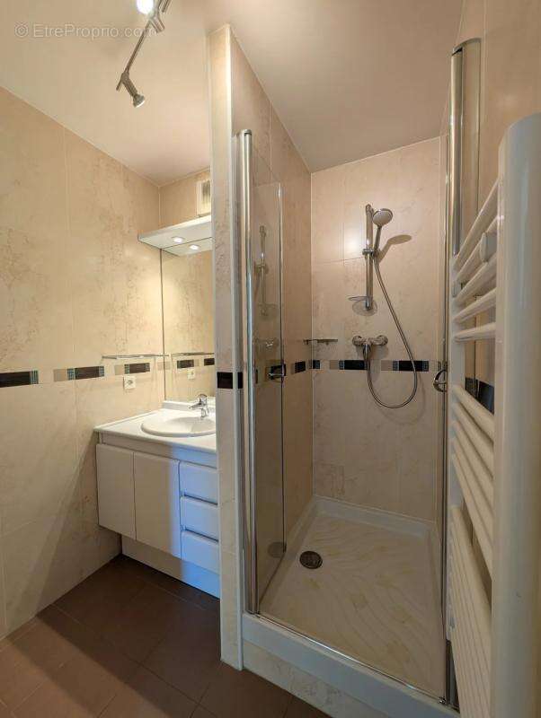 Appartement à LES CLAYES-SOUS-BOIS