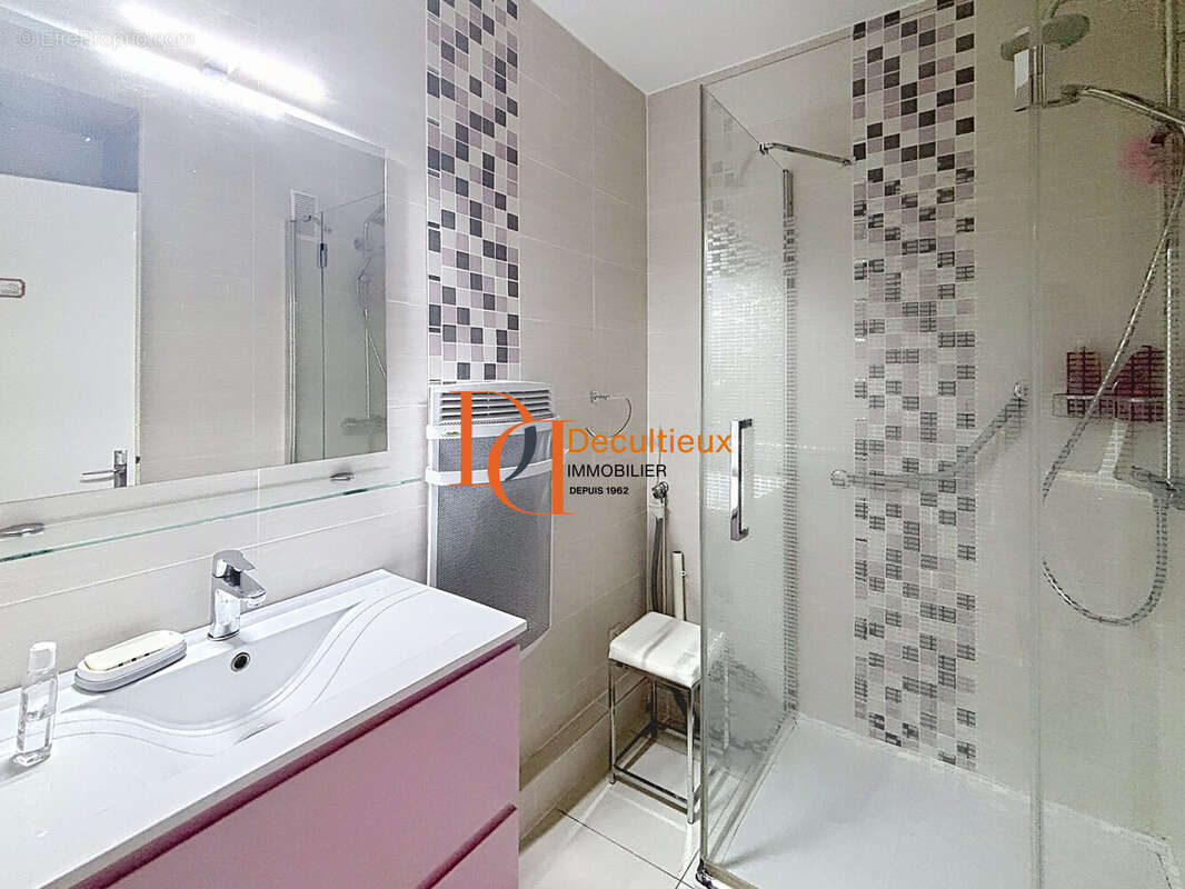 Appartement 76 m² à Villeurbanne  - photo 9