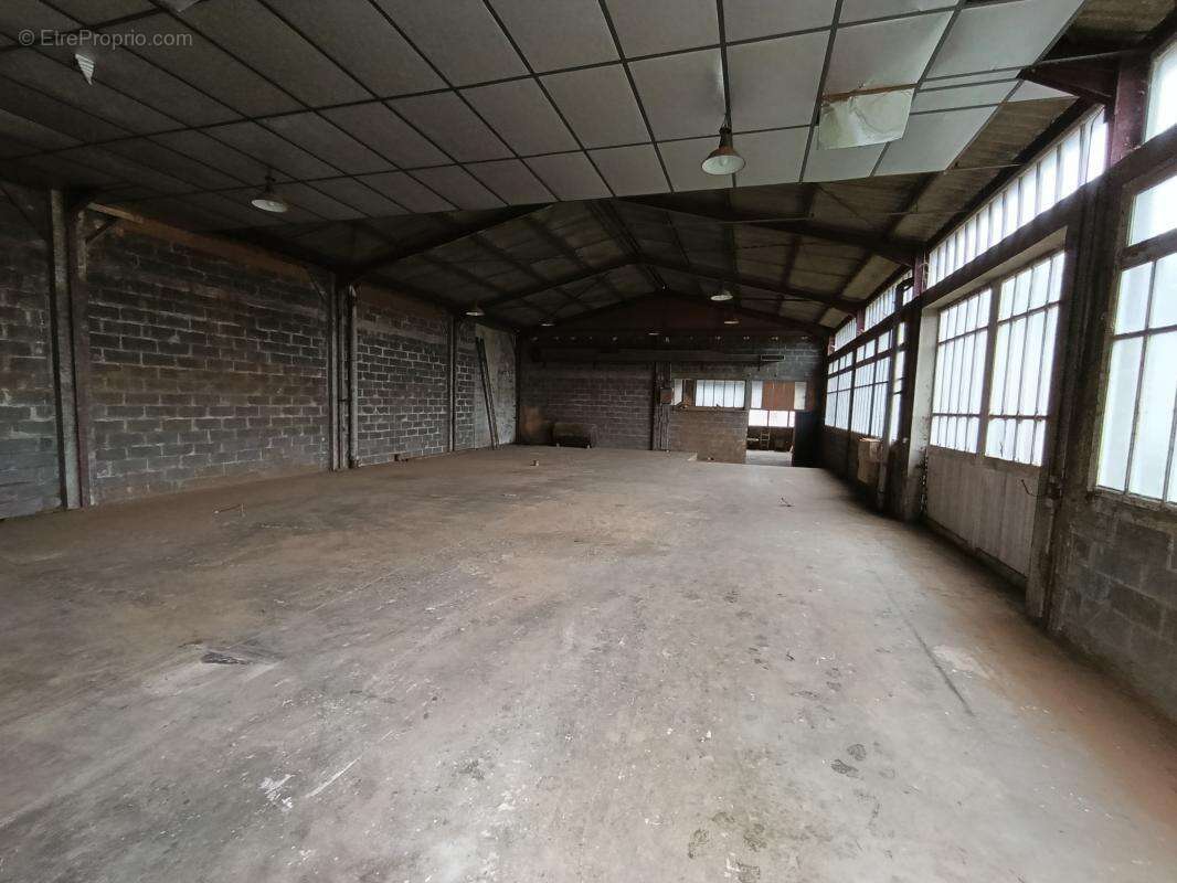 Local artisanal  560 m² / a proximite directe de chartres - photo 12