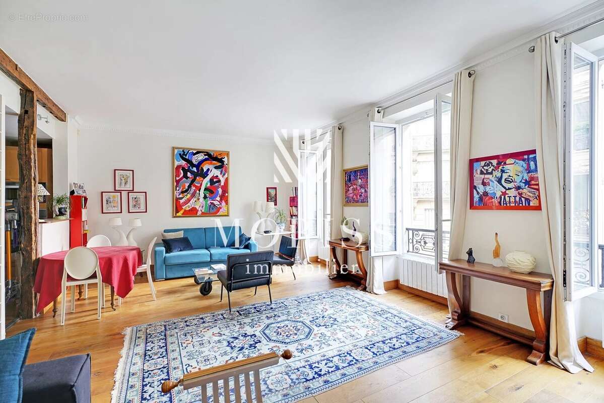 Appartement à PARIS-16E