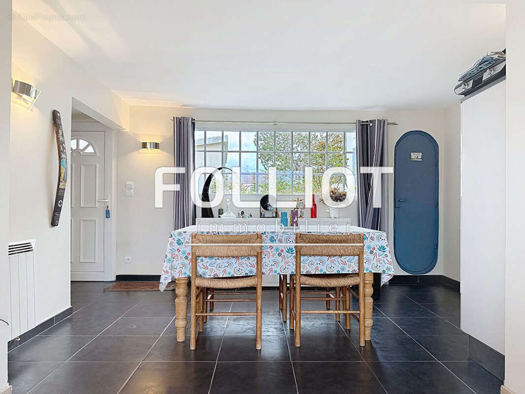 A VENDRE Maison de plain-pied 48 m² Centre Coutainville - photo 6