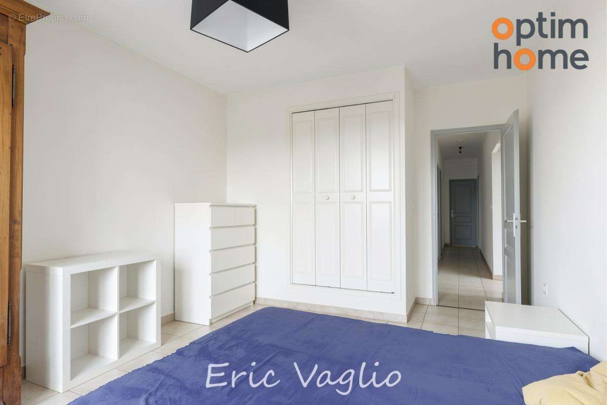 Bouc Bel Air (Aix à 10 mn) - Vente Belle Villa T5 de 269 M2, sur un terrain clos et arboré de 1257 M2 avec piscine, proche IBS,  - photo 18