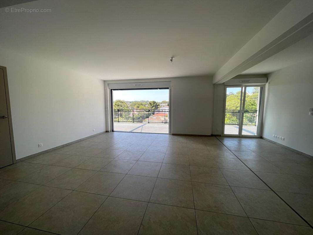 BOULOURIS   Appartement T4 Grand Standing de 107 m² avec terrasse de 36 m²  Frais de notaire réduits - photo 13