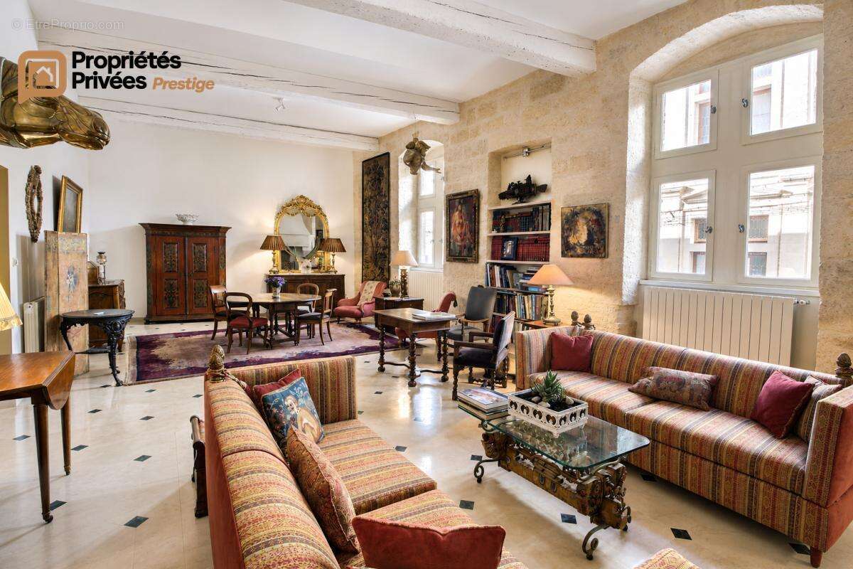 Appartement à UZES
