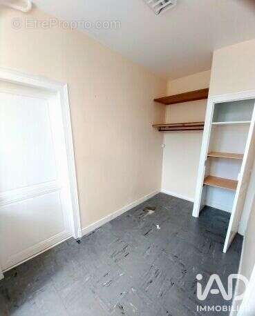 Maison 243 m² à Montmorillon  - photo 7