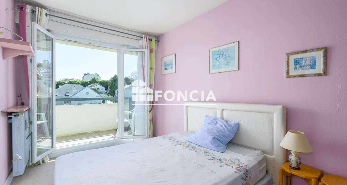 Appartement à LE PLESSIS-ROBINSON