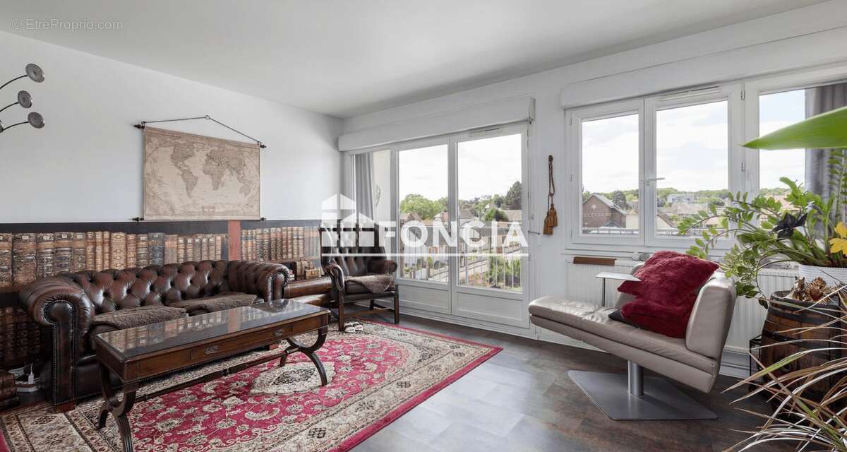 Appartement à SAINT-ETIENNE-DU-ROUVRAY