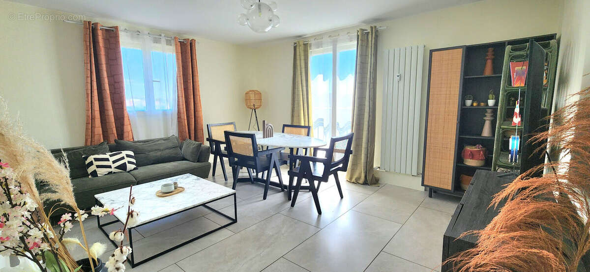 Appartement à SAINT-GRATIEN