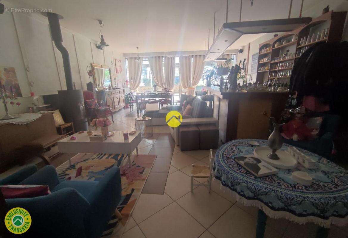 Immeuble mixte/licence iv - photo 4