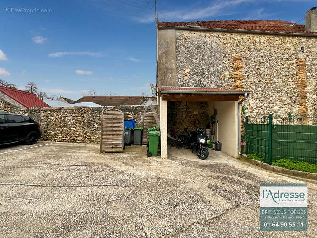 Appartement à LIMOURS