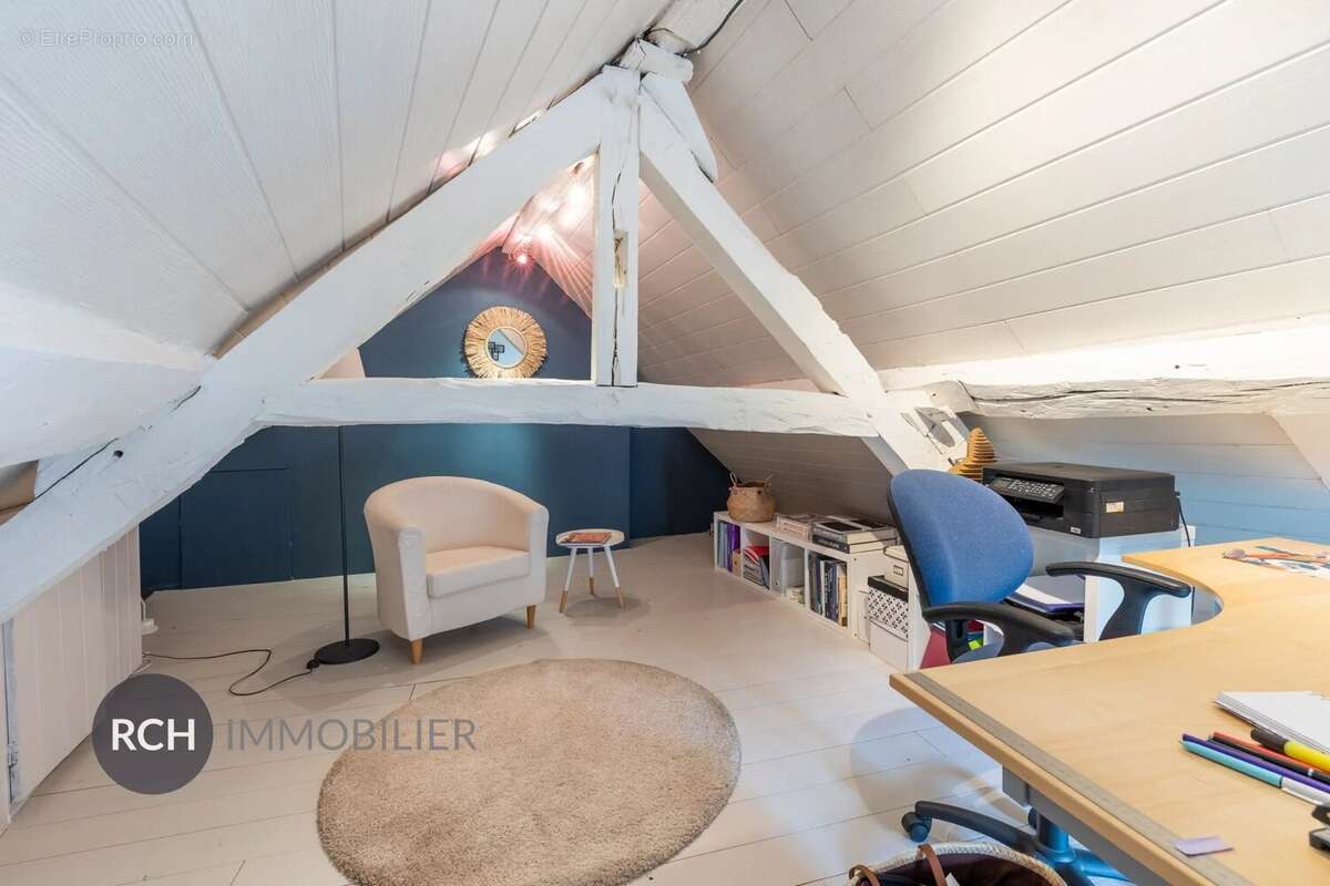 Maison à NEAUPHLE-LE-CHATEAU