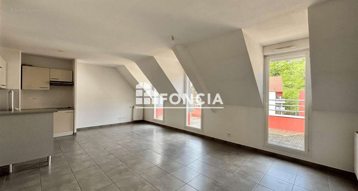 Appartement 3 pièces en dernier étage - photo 4