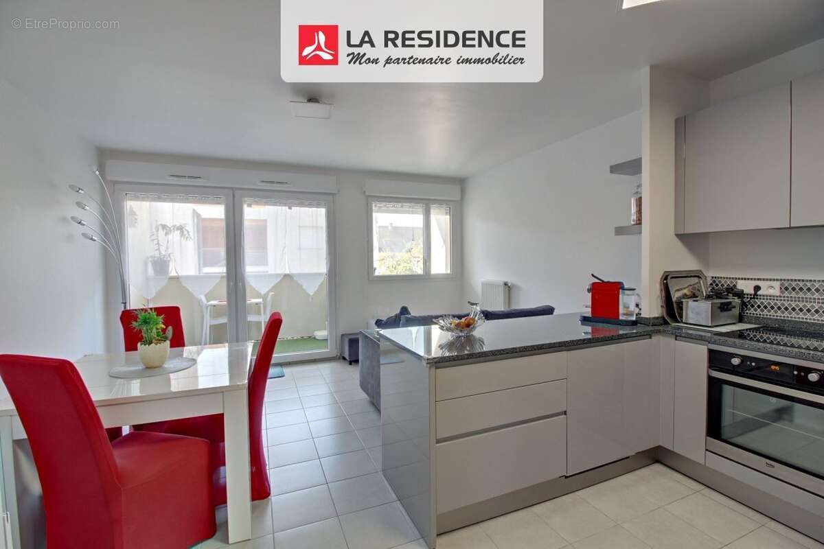 Appartement à LES MUREAUX