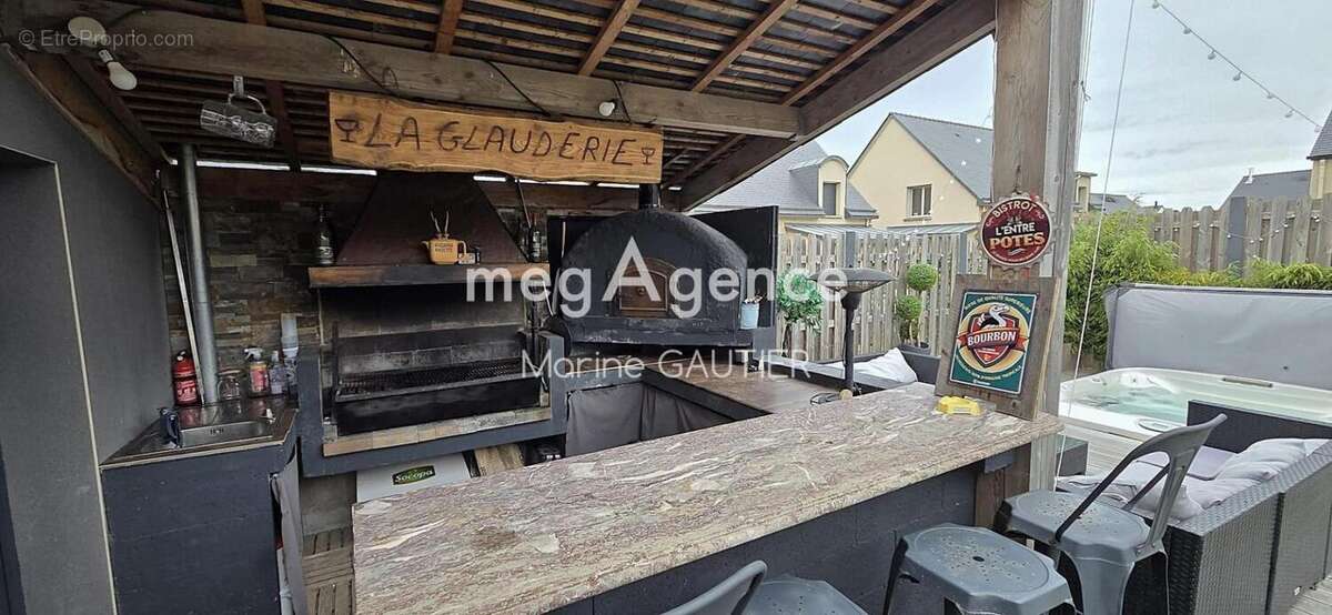 Maison à SAINT-MELOIR-DES-ONDES