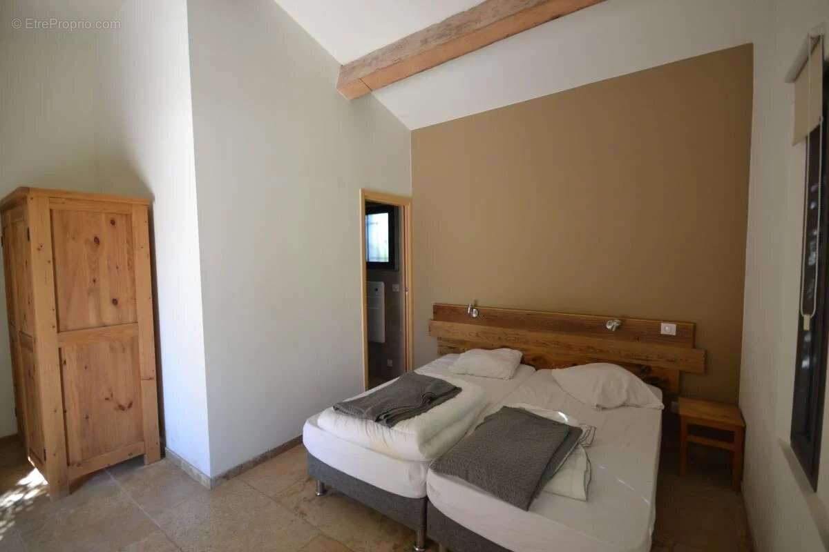 Maison à SAINT-HILAIRE-D'OZILHAN