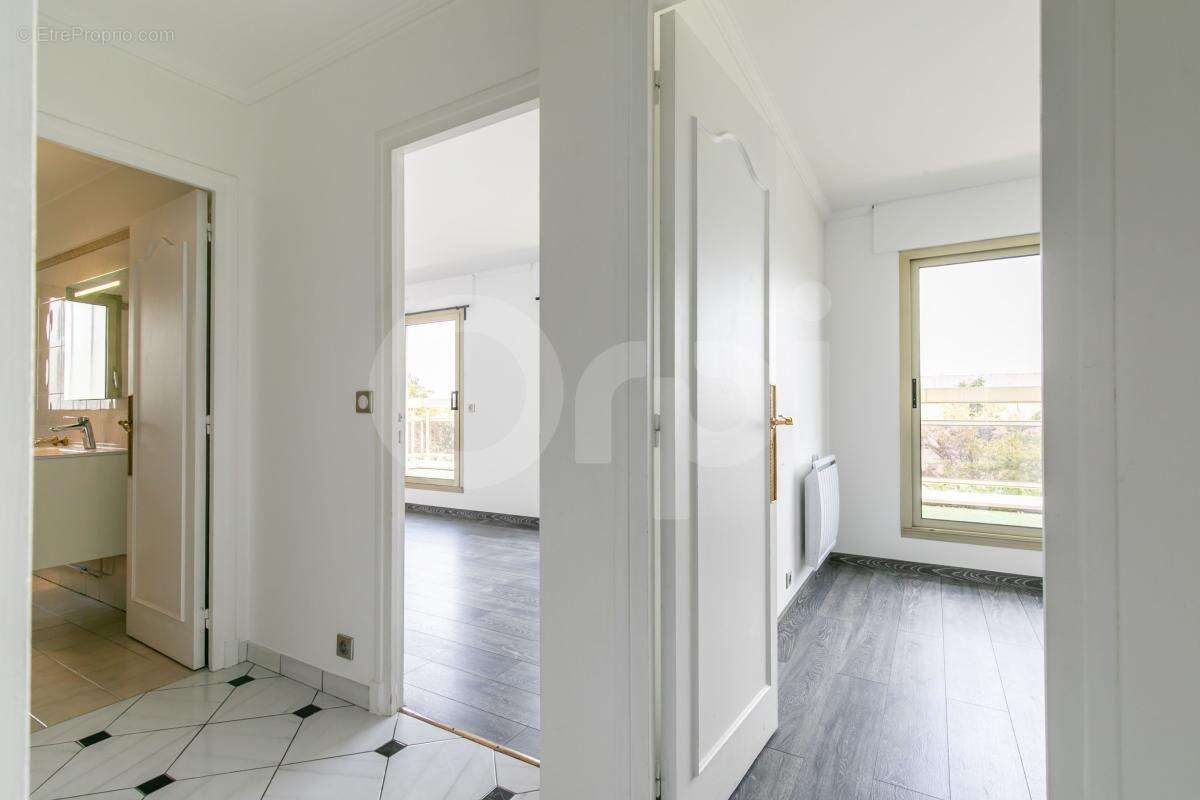 Appartement 3 CHAMBRES TERRASSE -Résidence de grand standing - photo 7