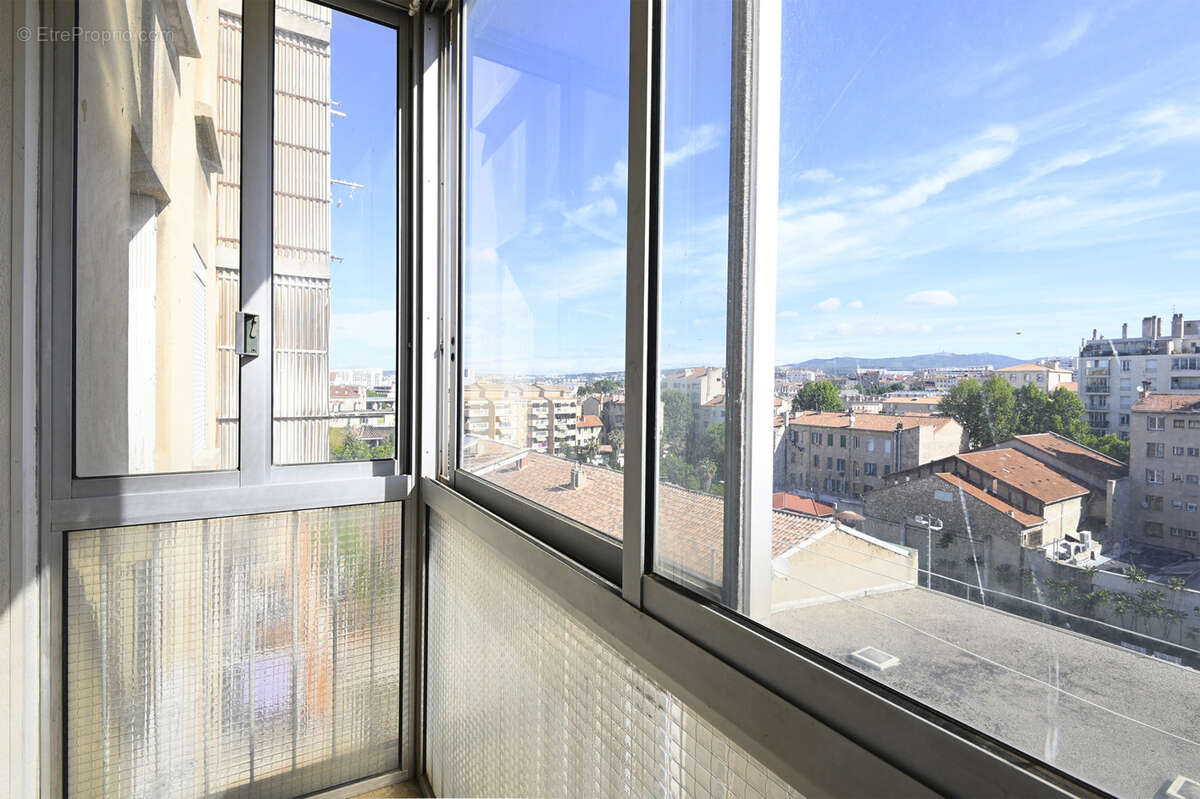 Appartement à MARSEILLE-3E
