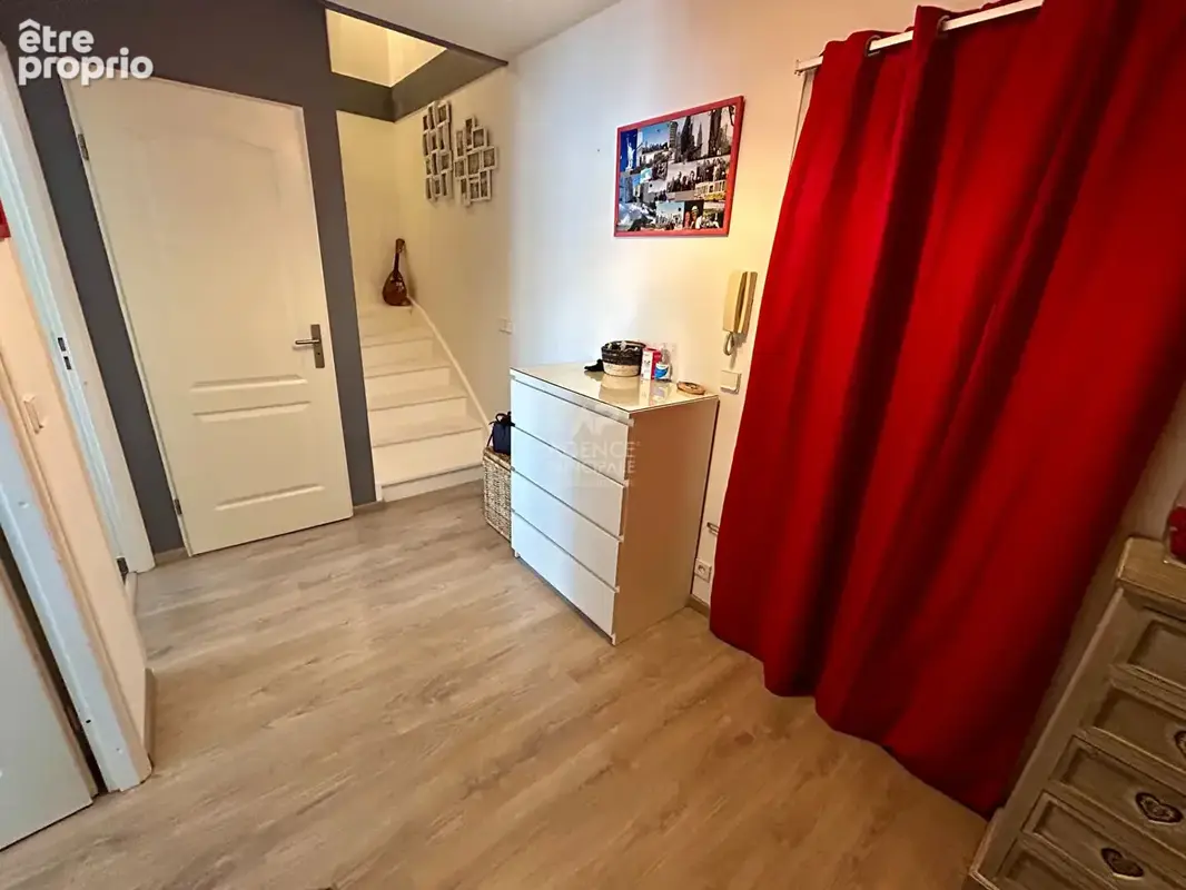 Appartement Poissy 4 pièce(s) 93 m2 - photo 8