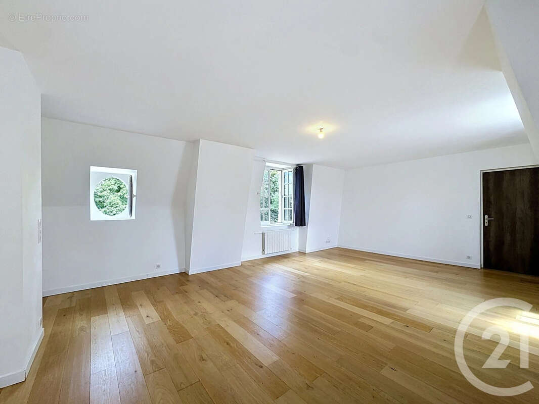 Appartement à FONTAINEBLEAU