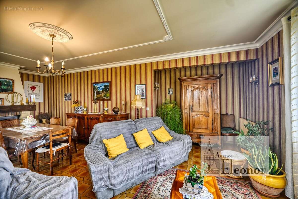 Maison à EYMET