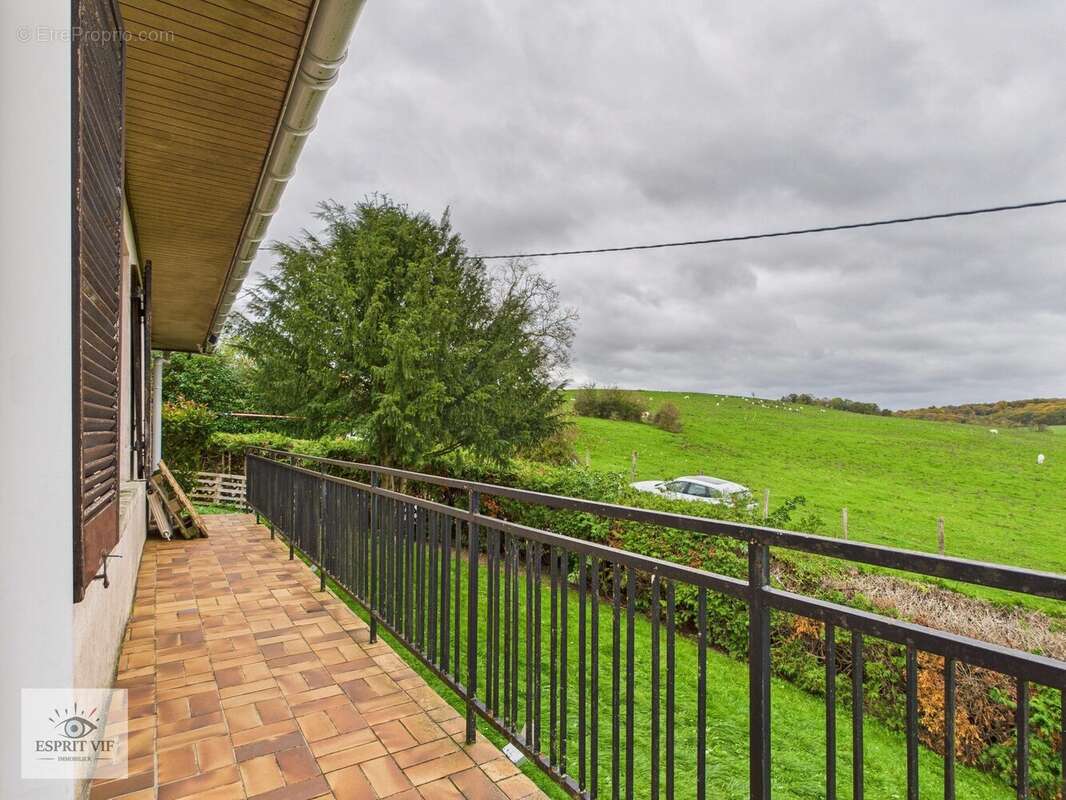 Maison à MONCEL-SUR-SEILLE