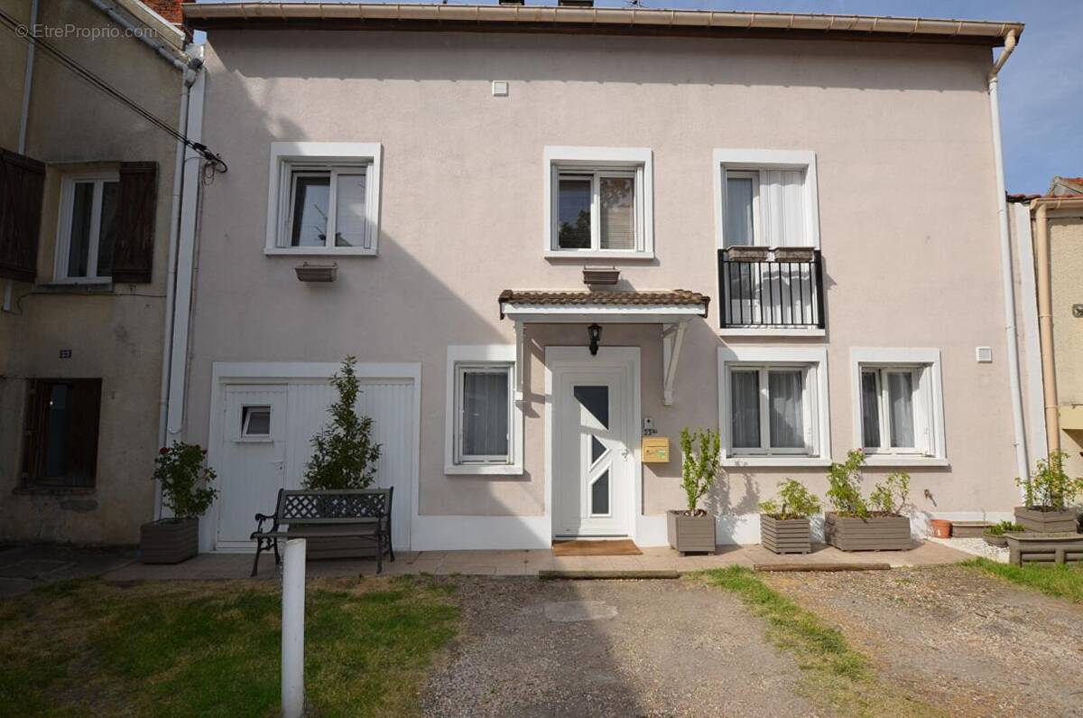 Maison à SAINT-MICHEL-SUR-ORGE