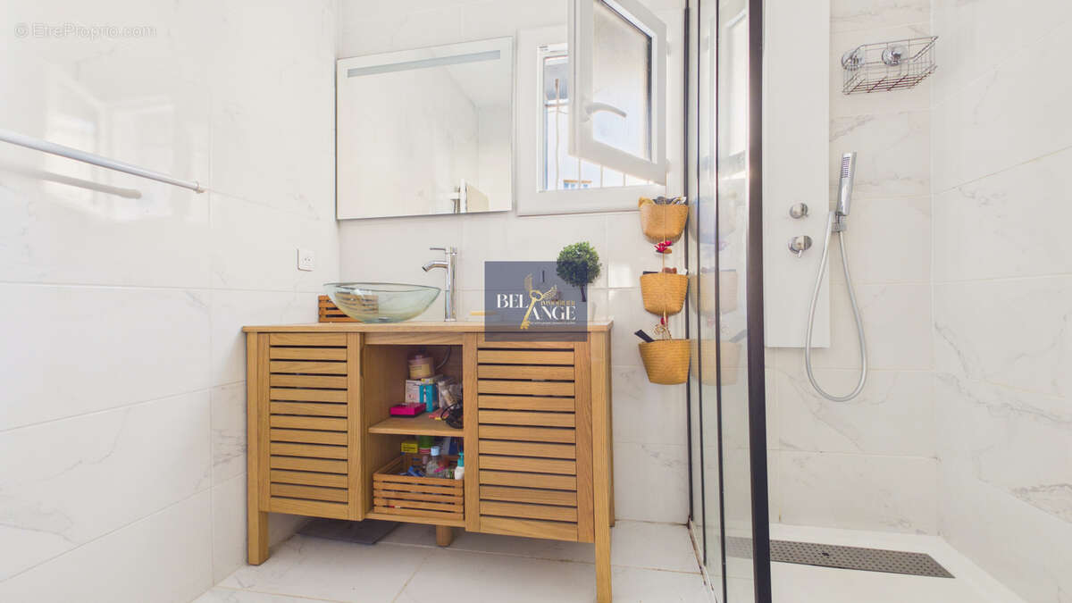 Maison à VALLON-PONT-D'ARC