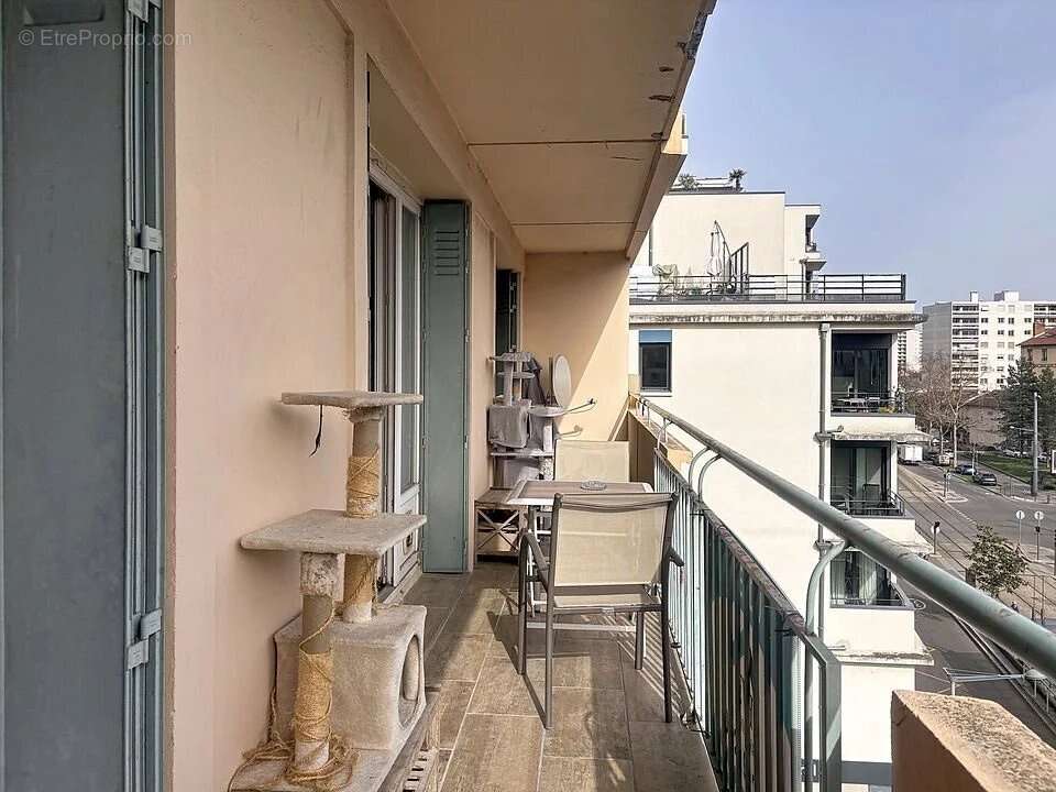 Appartement à LYON-8E