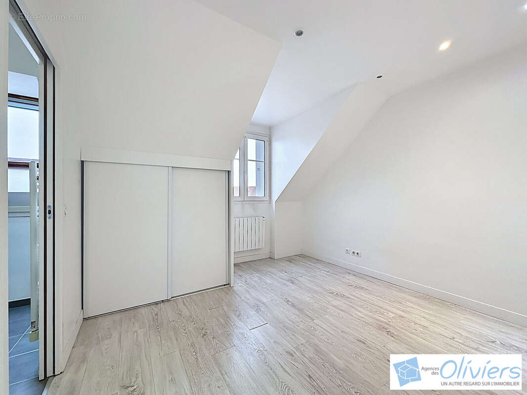 Appartement à VOISINS-LE-BRETONNEUX