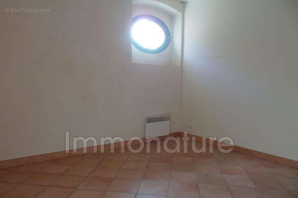 Appartement à LAROQUE