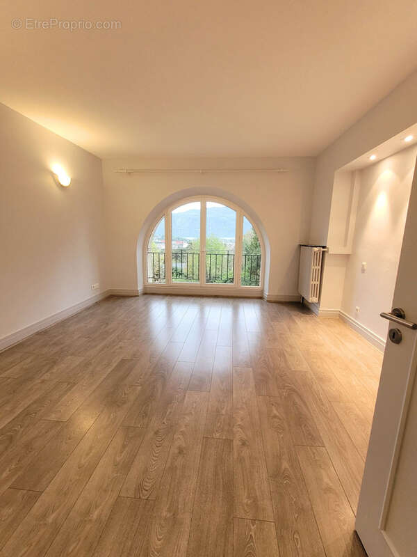 Appartement à AIX-LES-BAINS
