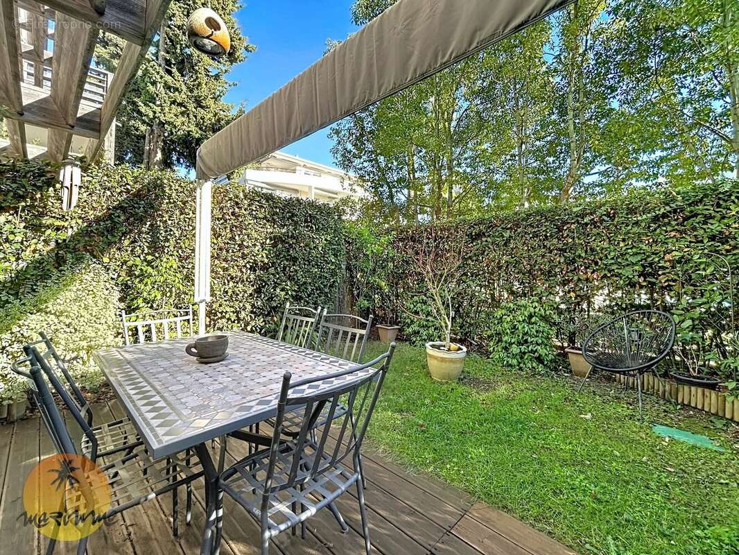 Appartement à SAINT-LAURENT-DU-VAR